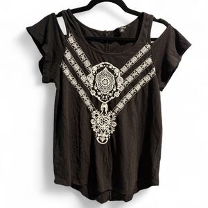 Lucky Brand Small Black Embroidered Cold Shoulder T-Shirt Top‎